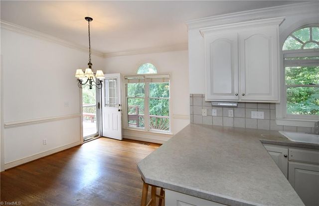 4244 Saddlewood Forest Drive, Winston-salem, NC 27106