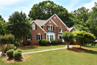 4244 Saddlewood Forest Drive, Winston-salem, NC 27106