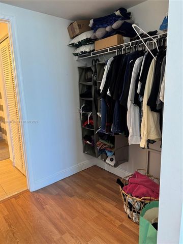 1750 N Bayshore Dr 2706, Miami, FL 33132