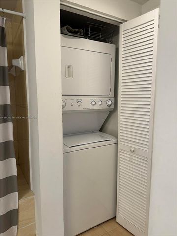 1750 N Bayshore Dr 2706, Miami, FL 33132