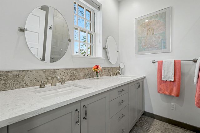 1150 Canyon Road 5, Santa Fe, NM 87501