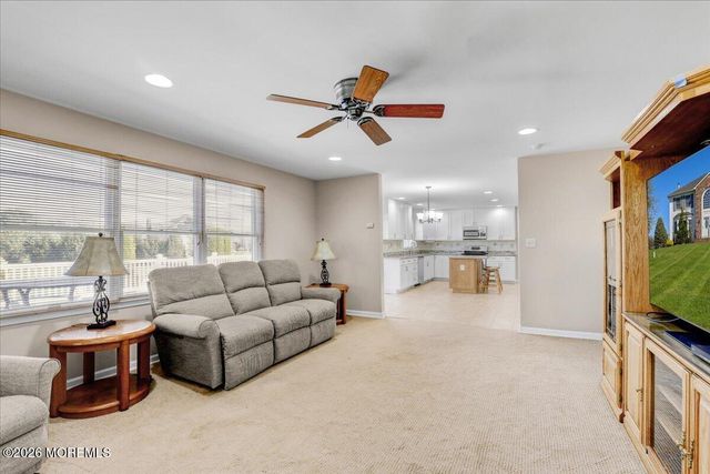 27 Regency Way, Manalapan, NJ 07726