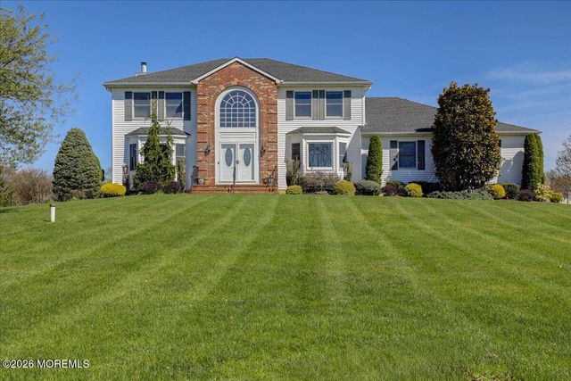27 Regency Way, Manalapan, NJ 07726