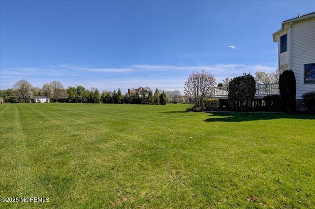 27 Regency Way, Manalapan, NJ 07726