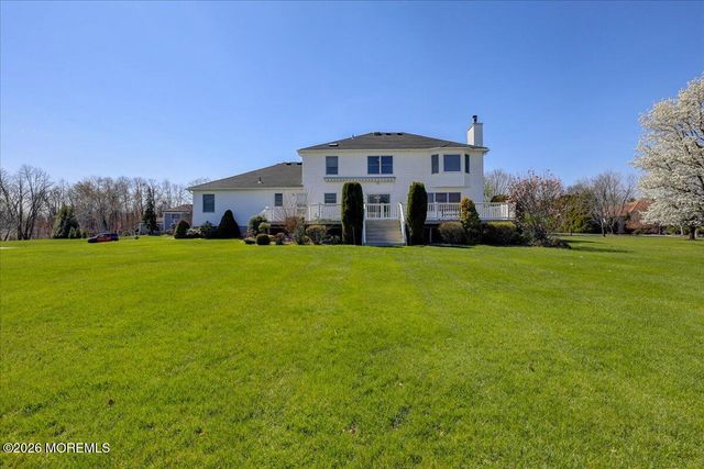 27 Regency Way, Manalapan, NJ 07726