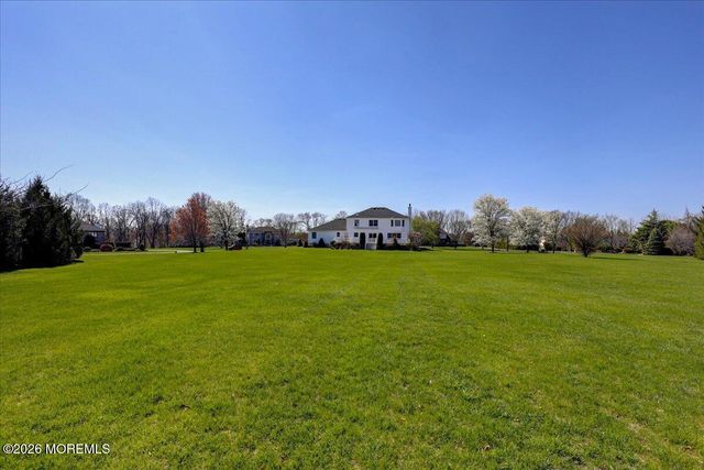 27 Regency Way, Manalapan, NJ 07726