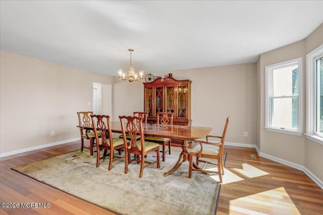 27 Regency Way, Manalapan, NJ 07726