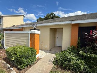 21 SILVER PARK CIRCLE, Kissimmee, FL 34743