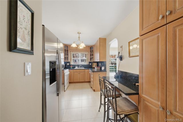 2429 Young Avenue, Bronx, NY 10461