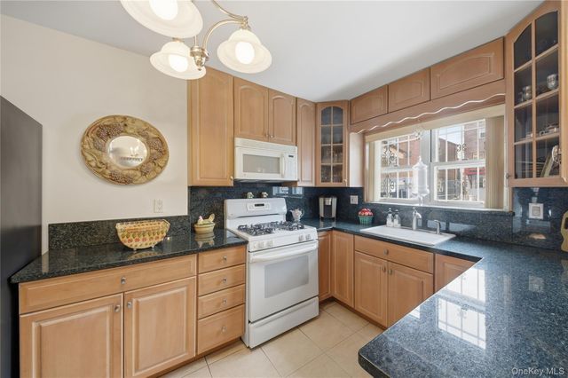 2429 Young Avenue, Bronx, NY 10461