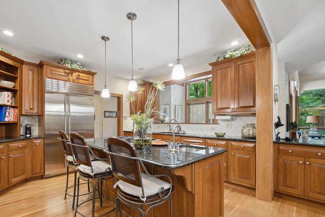 388 Lily Pond Court, Columbus, OH 43230