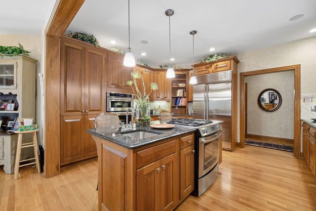 388 Lily Pond Court, Columbus, OH 43230