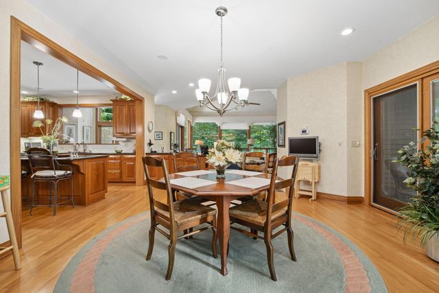388 Lily Pond Court, Columbus, OH 43230