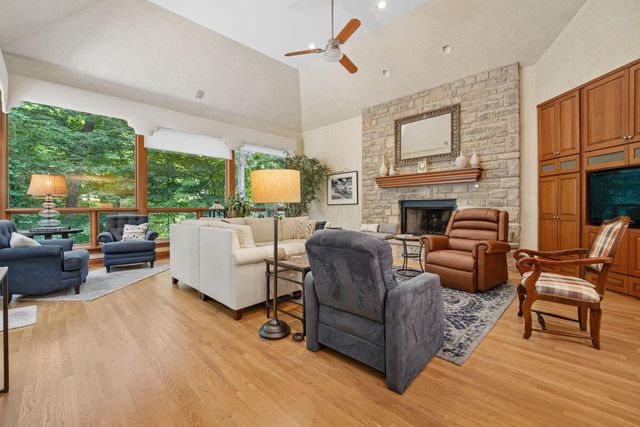 388 Lily Pond Court, Columbus, OH 43230