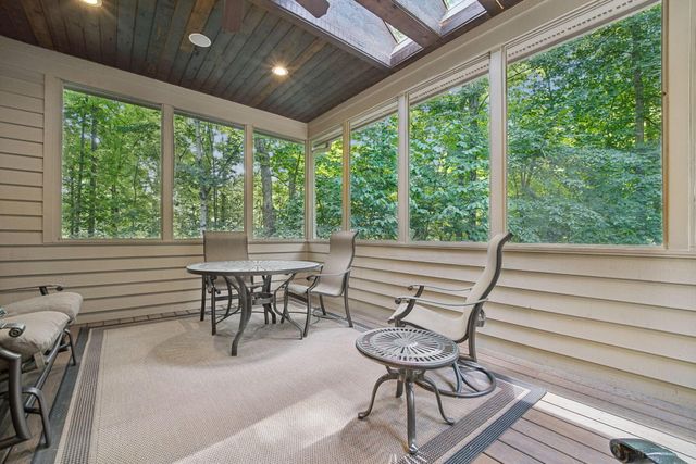388 Lily Pond Court, Columbus, OH 43230