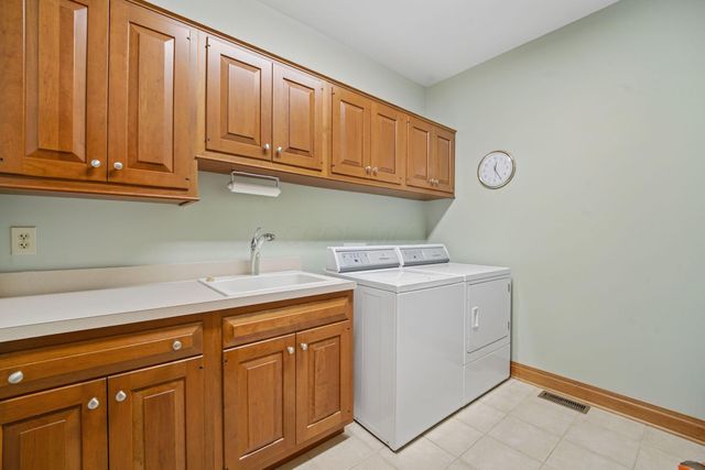 388 Lily Pond Court, Columbus, OH 43230