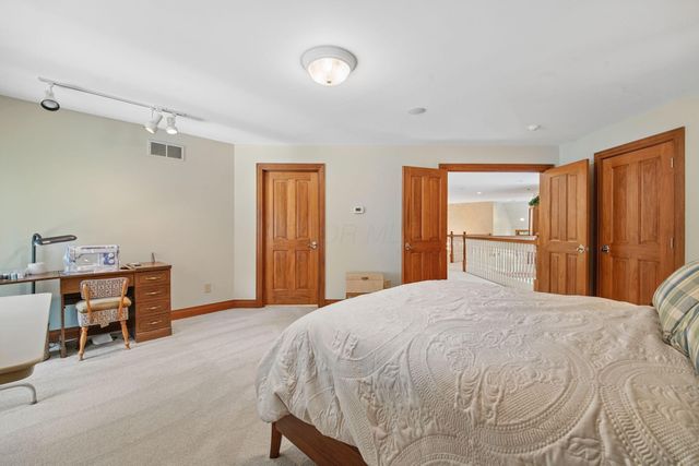 388 Lily Pond Court, Columbus, OH 43230
