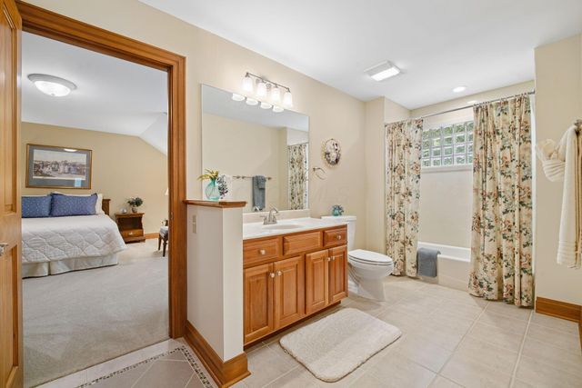 388 Lily Pond Court, Columbus, OH 43230