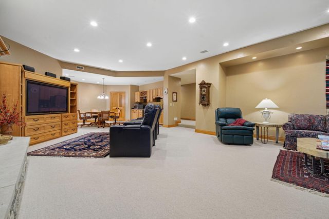 388 Lily Pond Court, Columbus, OH 43230