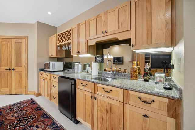 388 Lily Pond Court, Columbus, OH 43230