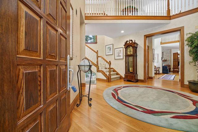 388 Lily Pond Court, Columbus, OH 43230