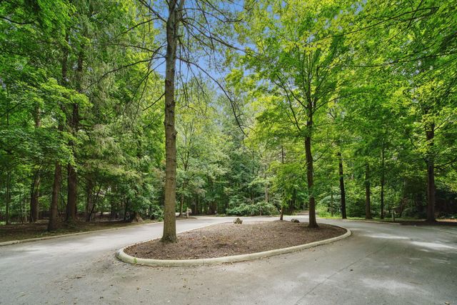 388 Lily Pond Court, Columbus, OH 43230