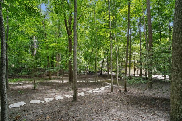388 Lily Pond Court, Columbus, OH 43230