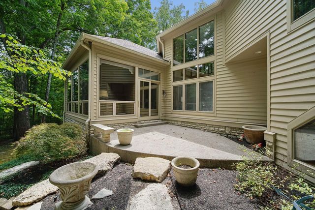 388 Lily Pond Court, Columbus, OH 43230