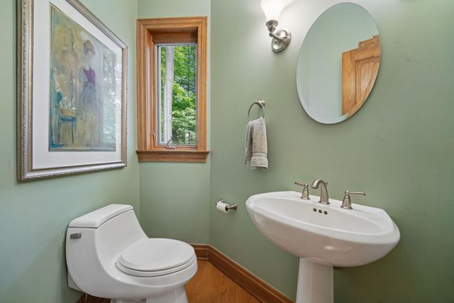388 Lily Pond Court, Columbus, OH 43230