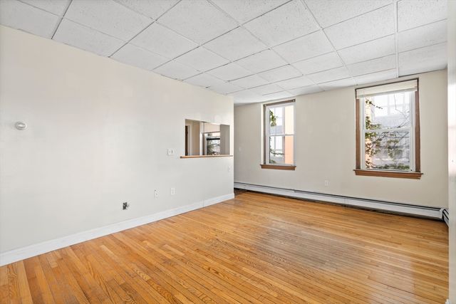 105 W 4th St 3A, Boston, MA 02127