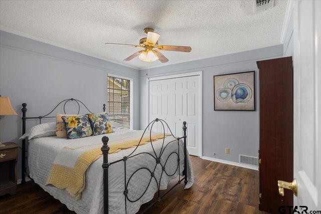1100 Foxglove Lane, Tyler, TX 75703
