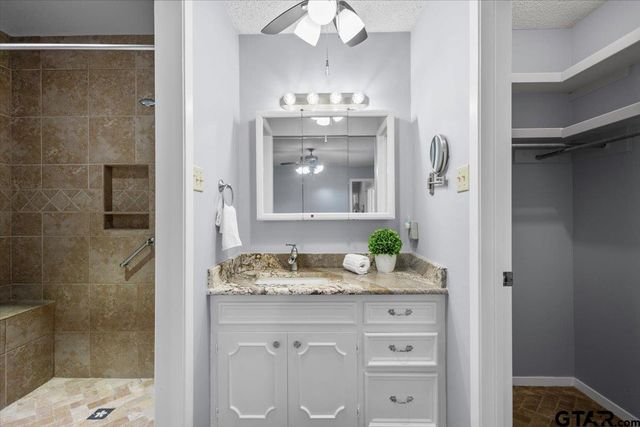 1100 Foxglove Lane, Tyler, TX 75703