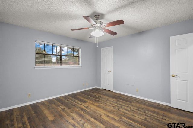 1100 Foxglove Lane, Tyler, TX 75703