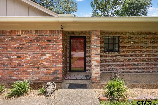 1100 Foxglove Lane, Tyler, TX 75703