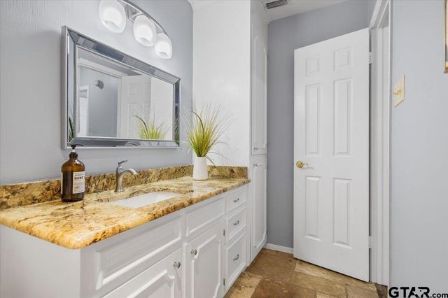 1100 Foxglove Lane, Tyler, TX 75703