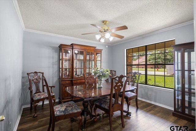 1100 Foxglove Lane, Tyler, TX 75703