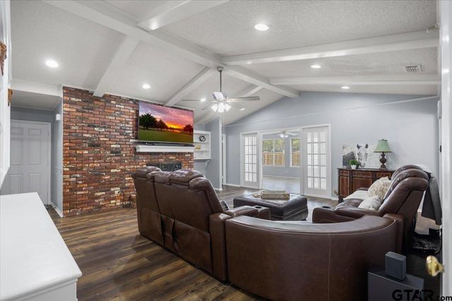 1100 Foxglove Lane, Tyler, TX 75703