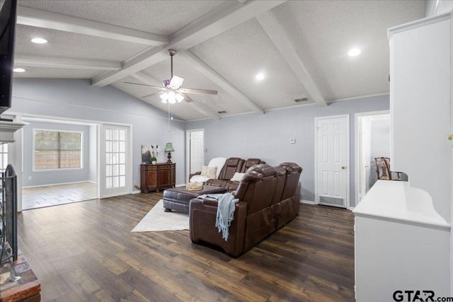 1100 Foxglove Lane, Tyler, TX 75703