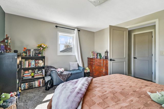 7616 Plateau Rd, Crossville, TN 38571