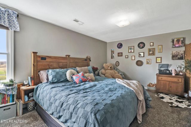 7616 Plateau Rd, Crossville, TN 38571