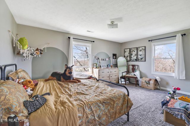 7616 Plateau Rd, Crossville, TN 38571