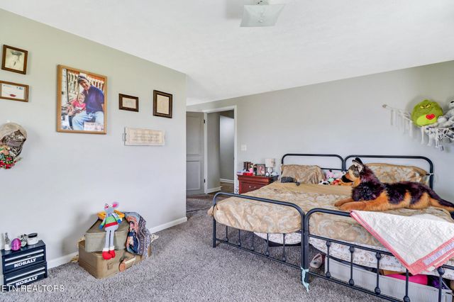 7616 Plateau Rd, Crossville, TN 38571