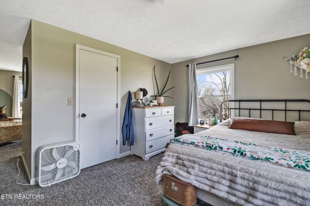 7616 Plateau Rd, Crossville, TN 38571