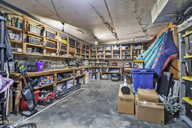 7616 Plateau Rd, Crossville, TN 38571