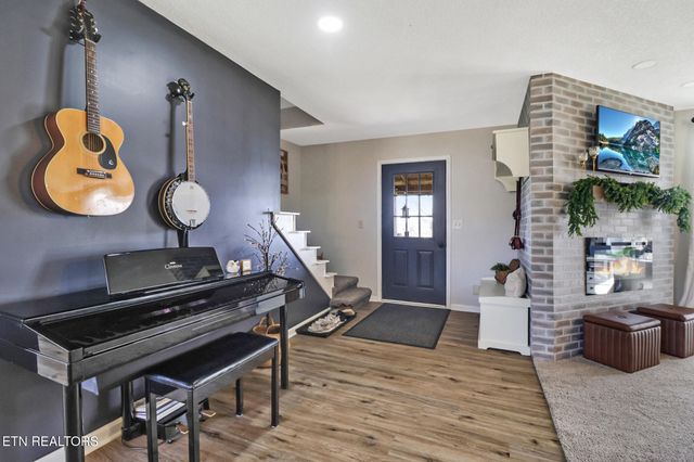 7616 Plateau Rd, Crossville, TN 38571