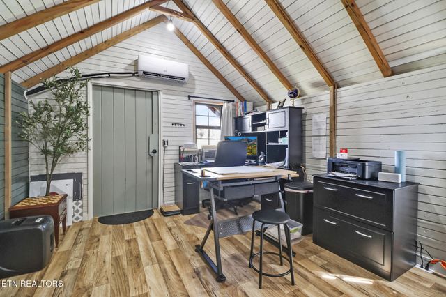 7616 Plateau Rd, Crossville, TN 38571