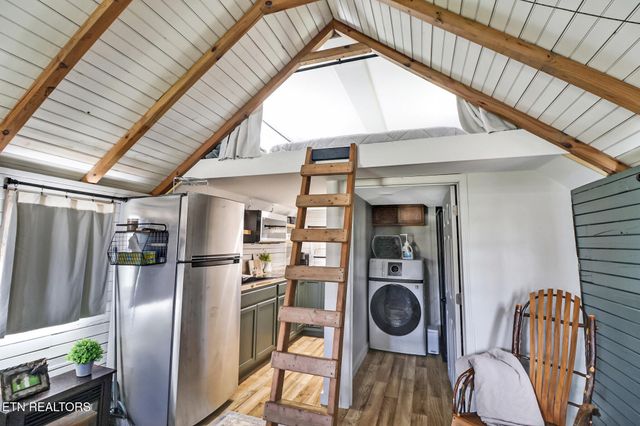 7616 Plateau Rd, Crossville, TN 38571