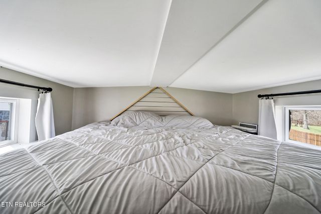 7616 Plateau Rd, Crossville, TN 38571