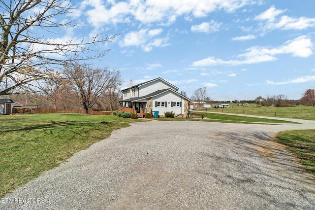 7616 Plateau Rd, Crossville, TN 38571