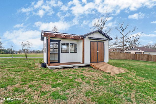 7616 Plateau Rd, Crossville, TN 38571